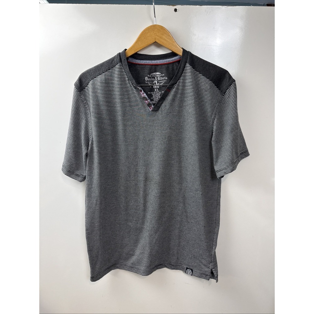 Denim & Rivets Shirt Mens L Black Gray Striped V Neck Short Sleeve Casual Y2K
